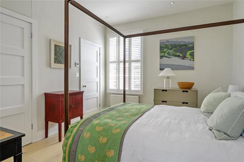 16 Thornhill Road, London, N1 1HW