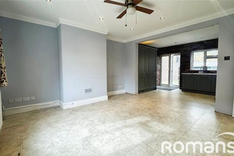 undefined, Lynch Close, Uxbridge
