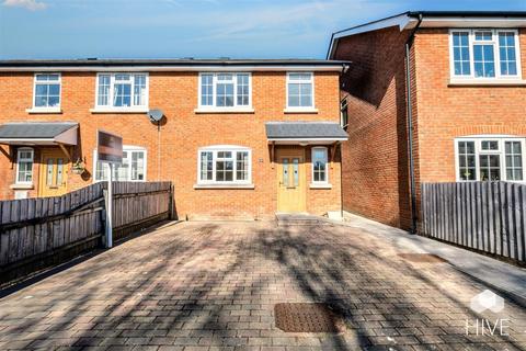 3 bedroom terraced house for sale, Cabot Lane, Poole BH17