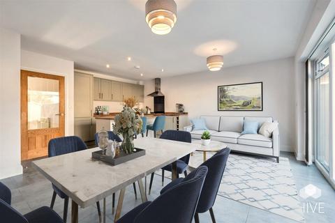 3 bedroom terraced house for sale, Cabot Lane, Poole BH17