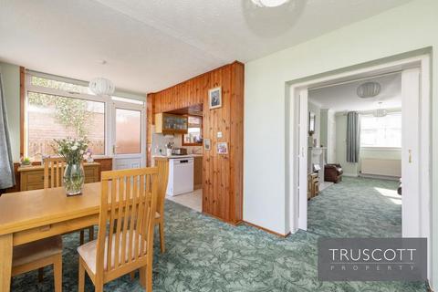 151 Broomhall Crescent, Edinburgh, EH12 7PJ