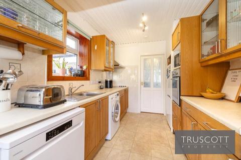 151 Broomhall Crescent, Edinburgh, EH12 7PJ