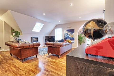 2 bedroom apartment for sale, Palmerston Road, Westcliff-on-Sea, SS0