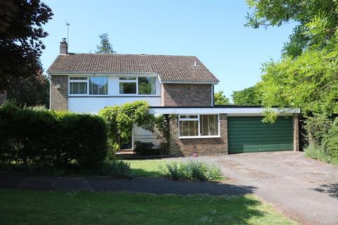 49 Badingham Drive, Fetcham, Leatherhead, KT22 9HA
