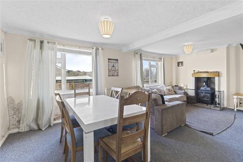 10 Forest Rise, Crowborough, TN6 2ES