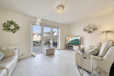 8b Lady Nancy Crescent, Blantyre, Glasgow, G72 9BF