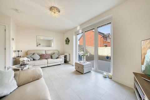 8b Lady Nancy Crescent, Blantyre, Glasgow, G72 9BF