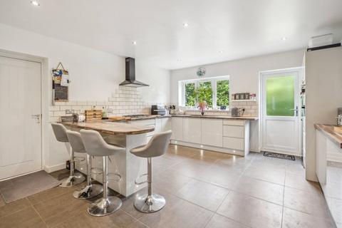 4 bedroom detached house for sale, Daws Hill Lane, Buckinghamshire HP11