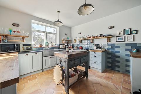 Molbay Hill Road, Grayshott, Hindhead, GU26 6HL