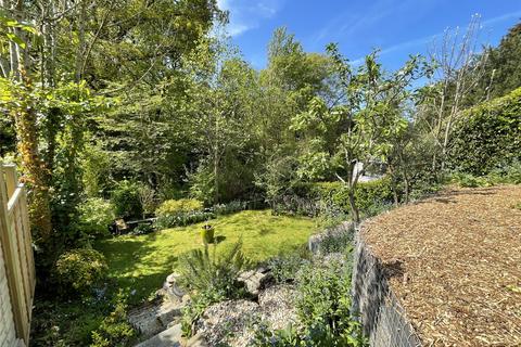 Molbay Hill Road, Grayshott, Hindhead, GU26 6HL