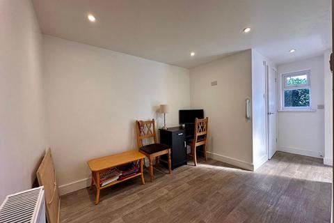 2 bedroom end of terrace house for sale, Tom Joyce Close, Snodland