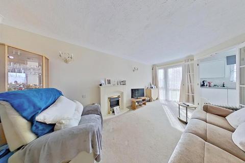 1 bedroom ground floor flat for sale, Parkside Court, Herne Bay, CT6 5RP