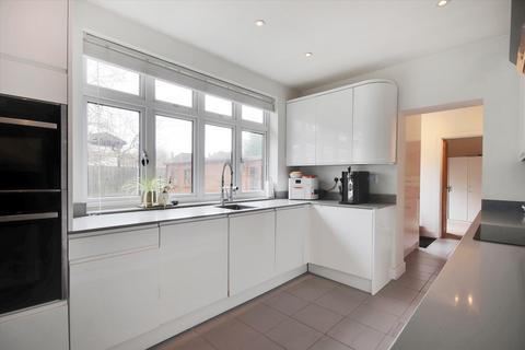 4 bedroom bungalow for sale, Bradbourne Vale Road, Sevenoaks, Kent, TN13