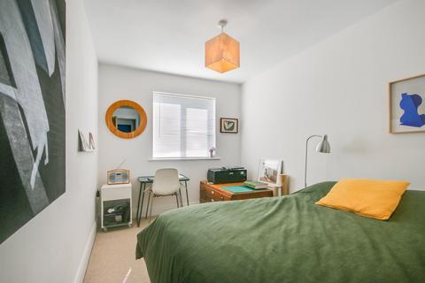 2 bedroom apartment for sale, London Road, East Grinstead, RH19