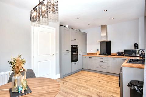 18 Swithens Close, Wakefield, WF1 4GB