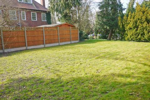 Flat 3, 17 Frithwood Avenue, Northwood, HA6 3LY