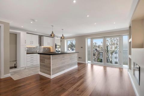 3 bedroom apartment for sale, Fountayne Road, London, N16