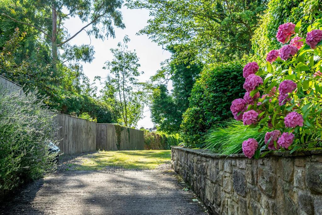 The mount 125 gardens.jpg