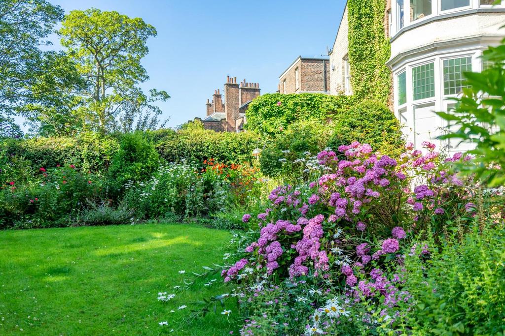 The mount 125 gardens-9.jpg