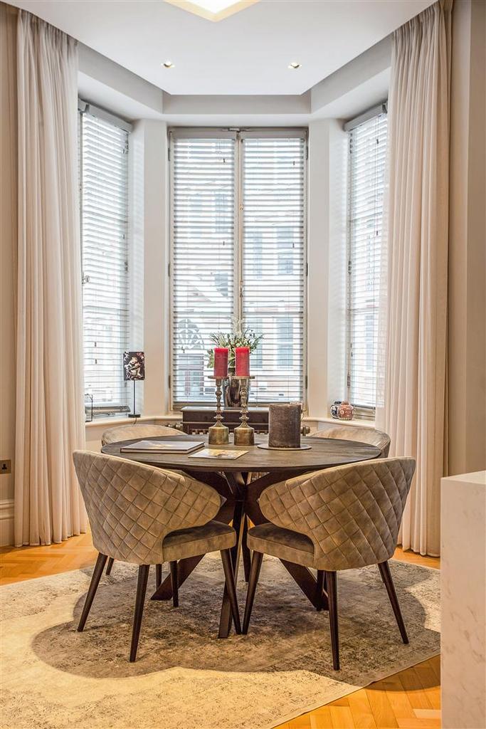 69034 Flat 3, 27-28 Kensington Court London  (7).j