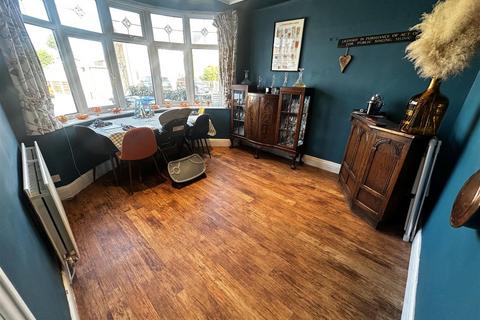 3 bedroom semi-detached house for sale, Pollen Close, Sale