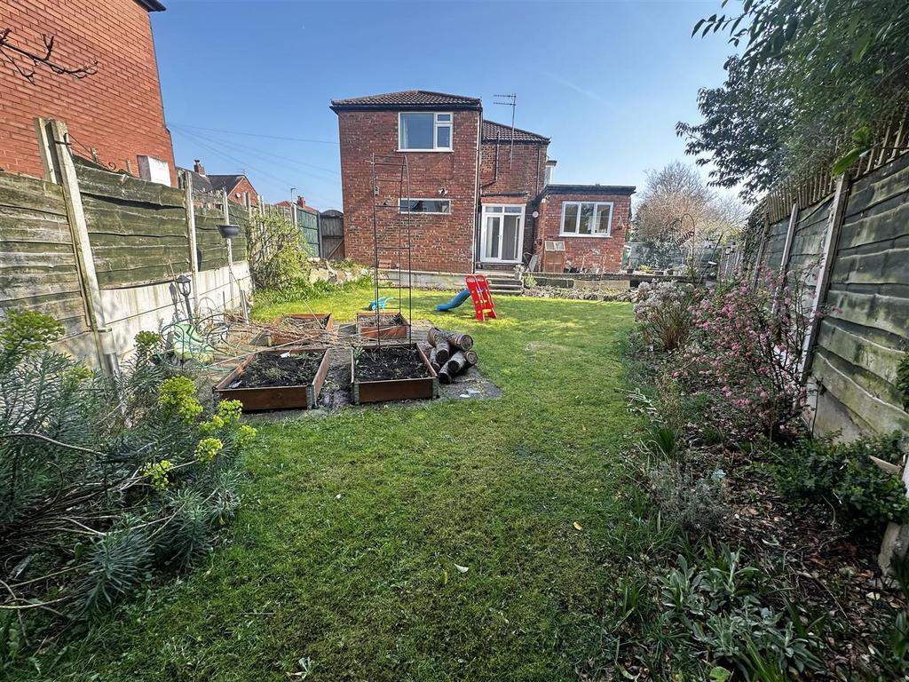 Garden to Side