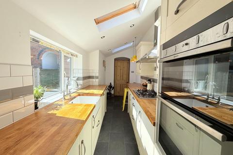 45 Avenue Road, Kings Heath, Birmingham, B14 7TJ