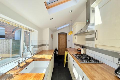 45 Avenue Road, Kings Heath, Birmingham, B14 7TJ