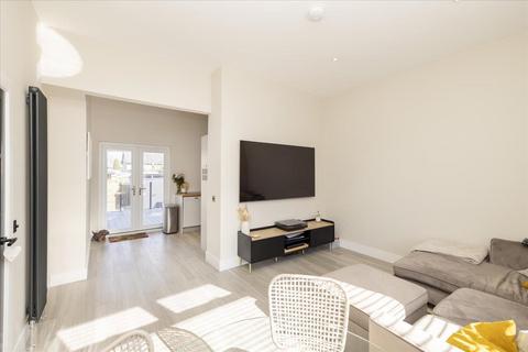 7 Abbey Grange, Newtongrange, Dalkeith, EH22 4RD