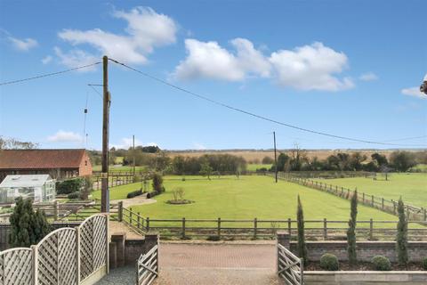 undefined, Holton Cum Beckering, Market Rasen LN8