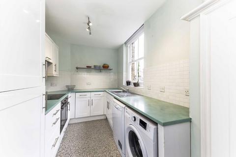 1 bedroom flat for sale, Queenstown Road, London SW8