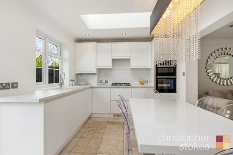 63 Dewhurst Road, Cheshunt, Waltham Cross, EN8 9PG