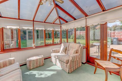 9 Berkeswell Close, Redditch, B98 8SF