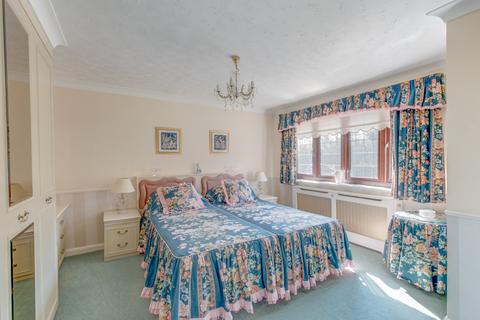 9 Berkeswell Close, Redditch, B98 8SF
