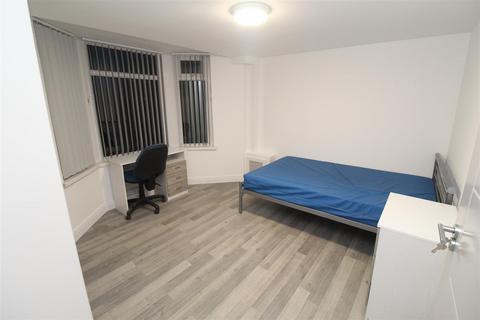 6 bedroom house to rent, Kingsland Terrace, Pontypridd CF37