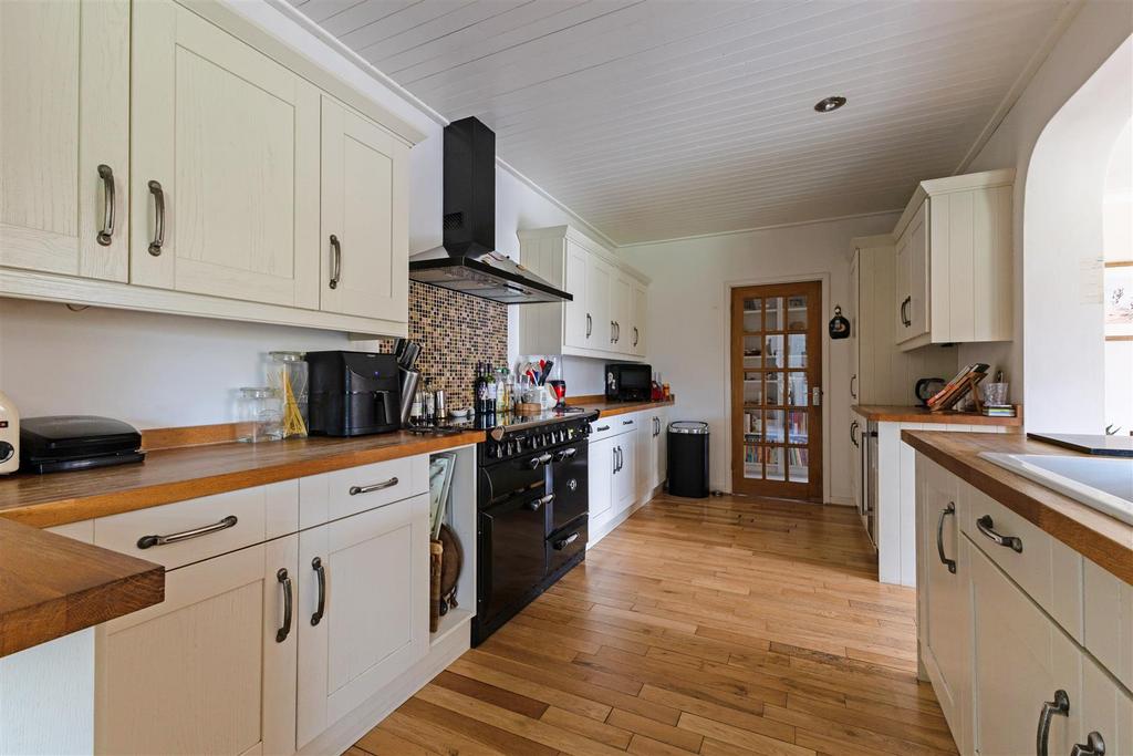 Kitchen (2)