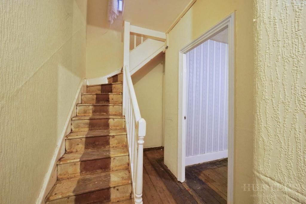 124, Lordship Lane London,  - l Ek7 HQmd VY9 Bm Ktmb Ej9