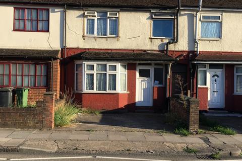 3 bedroom semi-detached house to rent, LUTON, LU4