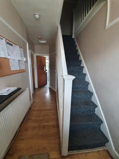 3 bedroom semi-detached house to rent, LUTON, LU4