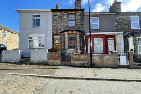 2 bedroom terraced house for sale, 40 Cambridge Road, Lowestoft, Suffolk NR32 1TE