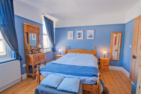 undefined, Bideford