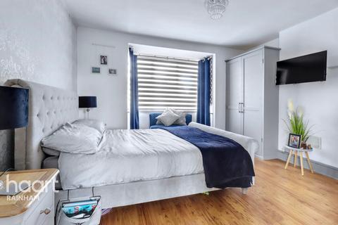 38 Parsonage Road, Rainham, RM13 9LN