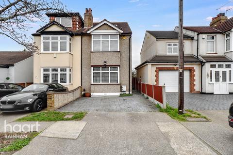 38 Parsonage Road, Rainham, RM13 9LN