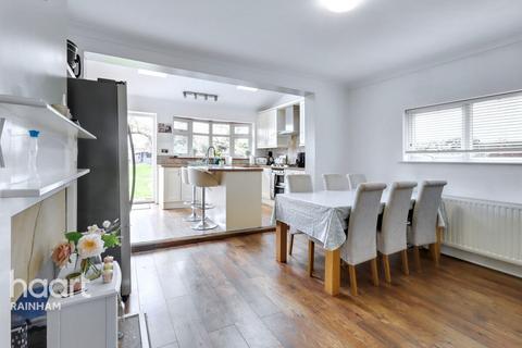 38 Parsonage Road, Rainham, RM13 9LN