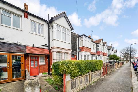 20 Warwick Road, Chingford, London, E4 8NW