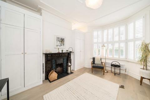 2 bedroom flat to rent, Rudloe Road, London SW12