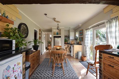 4 bedroom house for sale, Cripps Corner Road, Staplecross, Robertsbridge