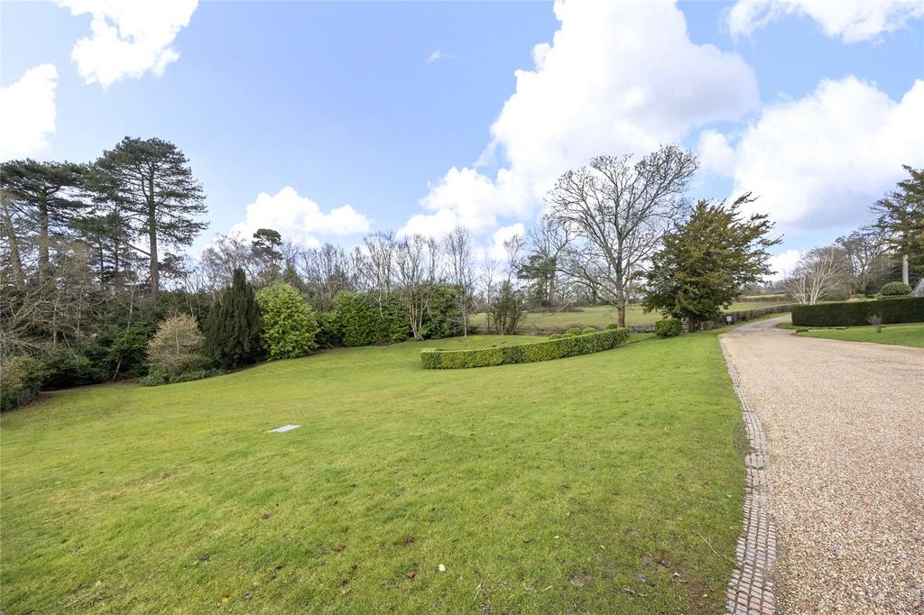 Communal Grounds
