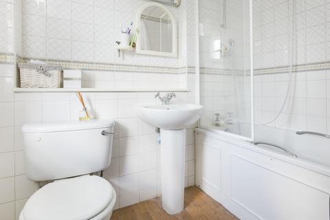 1 bedroom flat to rent, Hillgate Place, Clapham South, SW12