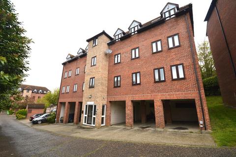 2 bedroom flat for sale, Angle Side, Braintree, CM7